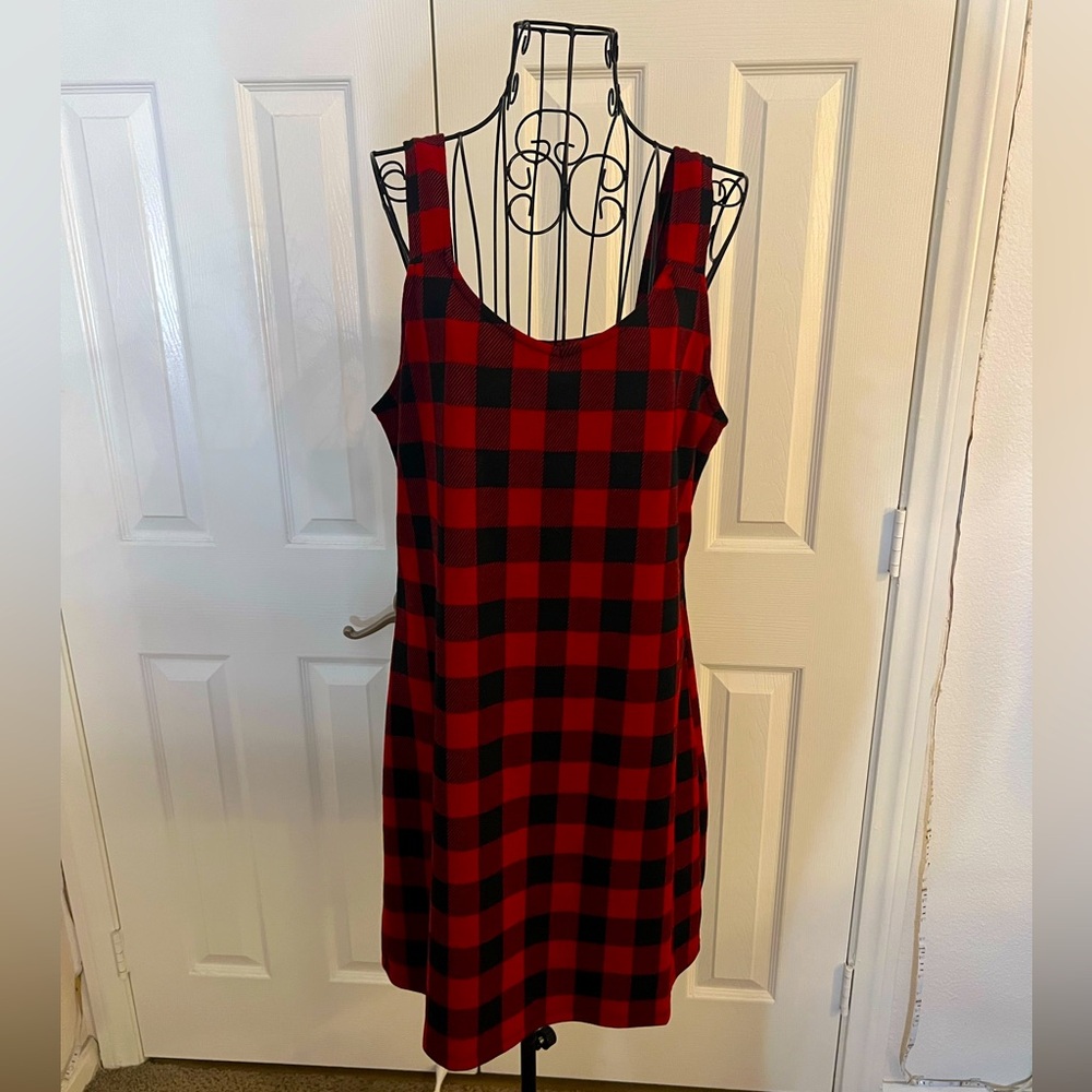 Juniors Red/Black Plaid Midi Dress - L